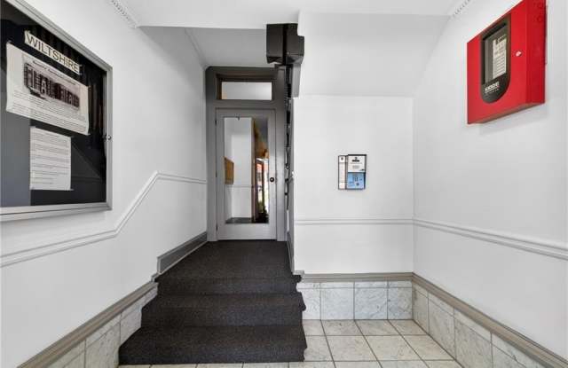 20 Collier Road NW Gallery 3