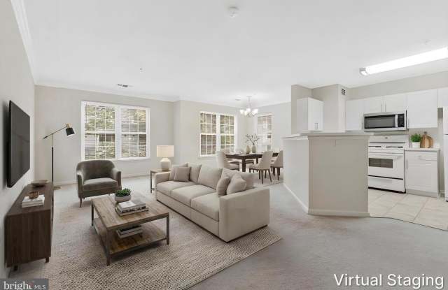 12890 FAIR BRIAR LN #12890 Gallery 4