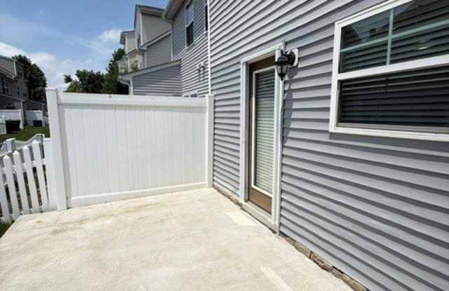 8057 Ellendale Drive Gallery 3