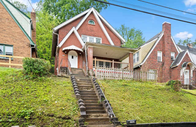 Updated 3 Bedroom in Forest Hills with Central AC - 1962 McNary Boulevard, Wilkinsburg, PA 15221