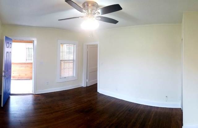2863 E Admiral Pl Gallery 3