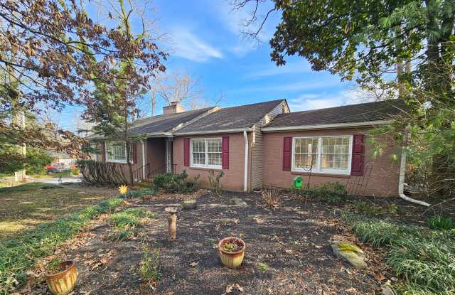 Knoxville 37919 - Short Term Lease option - 4 Bedroom, 3 Bath Home - Contact Ryan Fogarty (865) 333-4840 photos photos