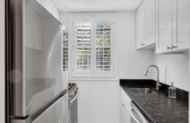 4326 N PERSHING Drive Gallery 3