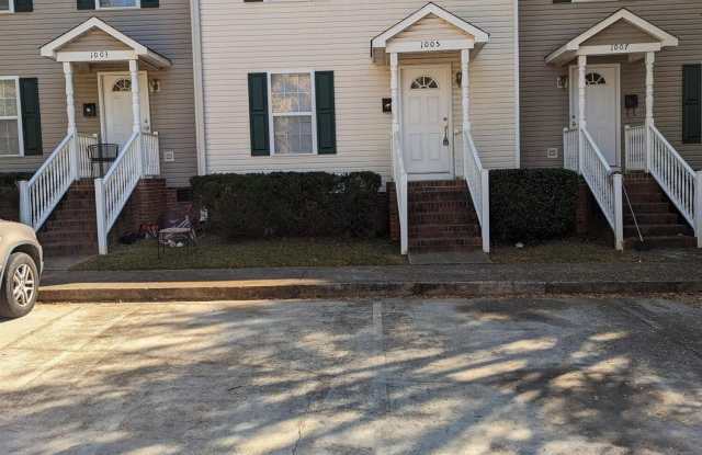 1005 Shades Place photos photos