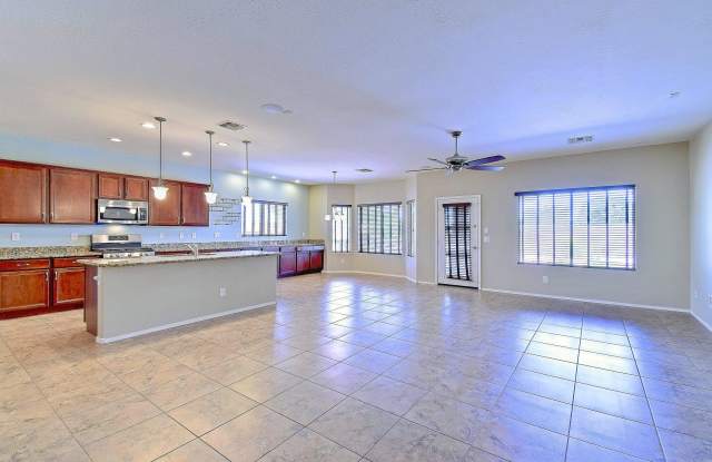 2806 E TRIGGER Way Gallery 2