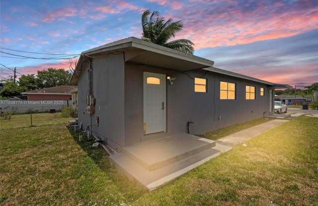 369 Phippen Waiters Rd - 369 Phippen Waiters Road, Dania Beach, FL 33004