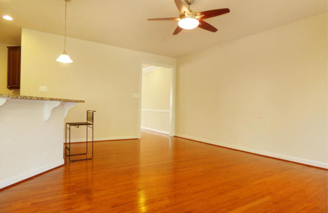 2403 NEWMOOR WAY Gallery 4