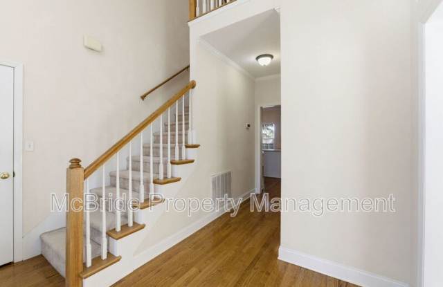 330 Gardenia Drive Gallery 4