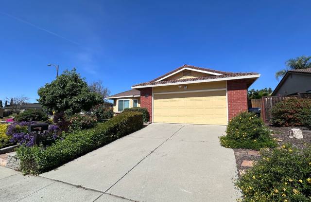 THIS is YOUR home, stunning 4/2 w/ AC, near Foothills photos photos