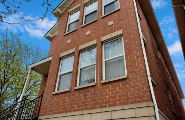 635 W Elm photos photos