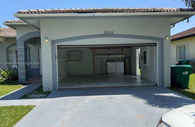 16064 SW 143rd Ln photos photos