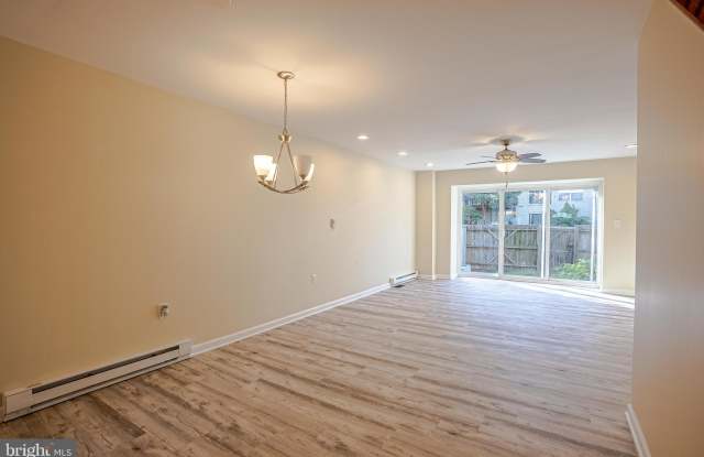 527 CARROLLTON DRIVE Gallery 3