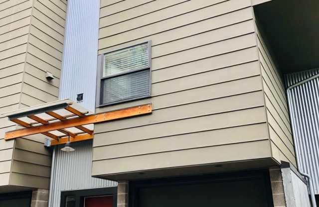 5926 California Ave SW Unit C Gallery 2