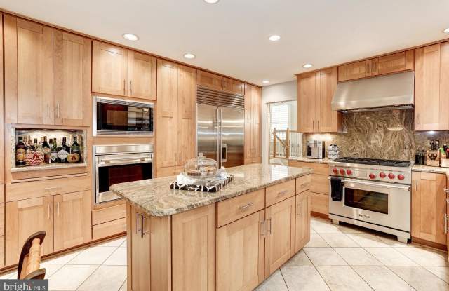 12841 VALLEYWOOD DRIVE Gallery 2