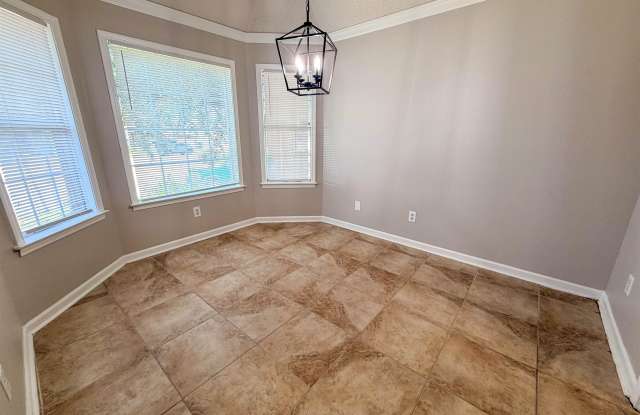 9040 PEPPER HOLLOW Cv Gallery 2