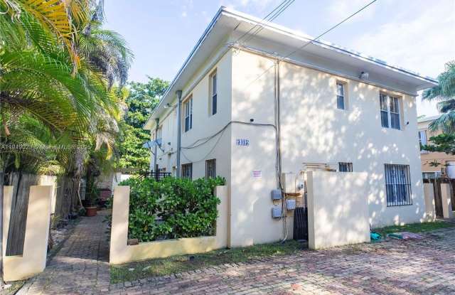 3415 Franklin Ave photos photos