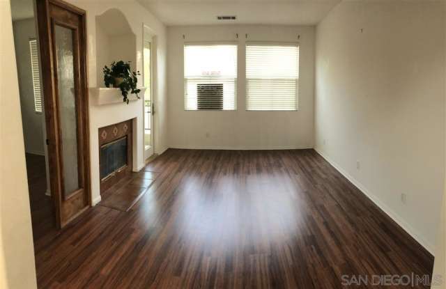 1634 Sunnyside Gallery 4