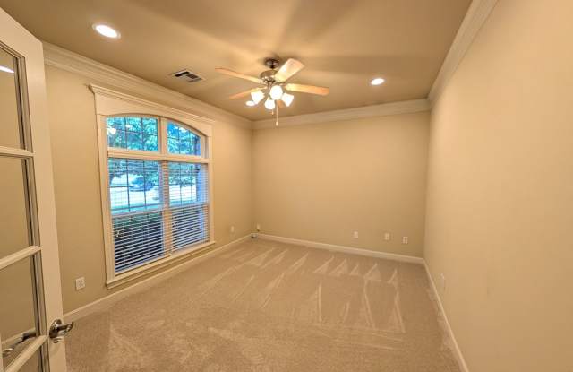 Spacious 4-Bedroom Home in Jenks School District | 3-Car Garage | Pet Friendly! Gallery 4