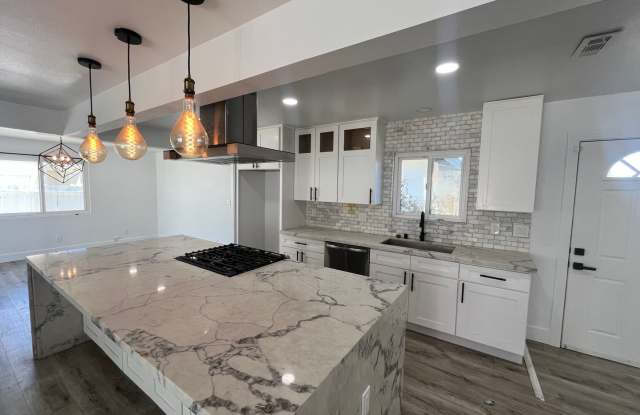 Charming 3-Bedroom, 2-Bath Single-Story Home in the Heart of Huntington Beach Gallery 1