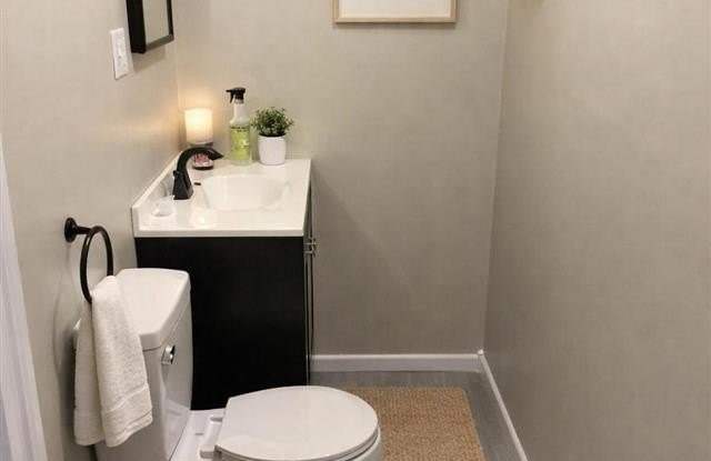 1102 E Asbury Circle photos photos