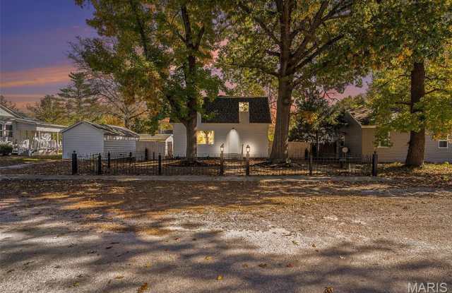 2109 S 3rd St photos photos