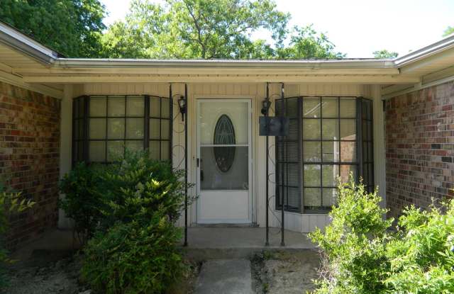 1646 Jackson St Gallery 2
