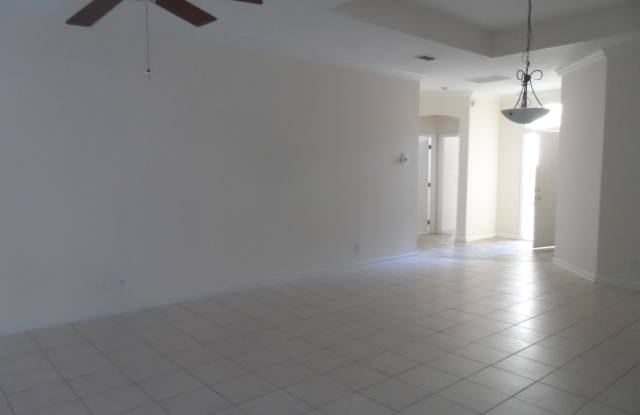 VICTORIA PARK 3 BEDROOM AVAILABLE NOW CONTACT KAREN GUARDINO, REALTOR 386-747-9295 Gallery 3