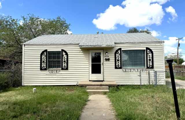 4628 South Crockett Street Gallery 1