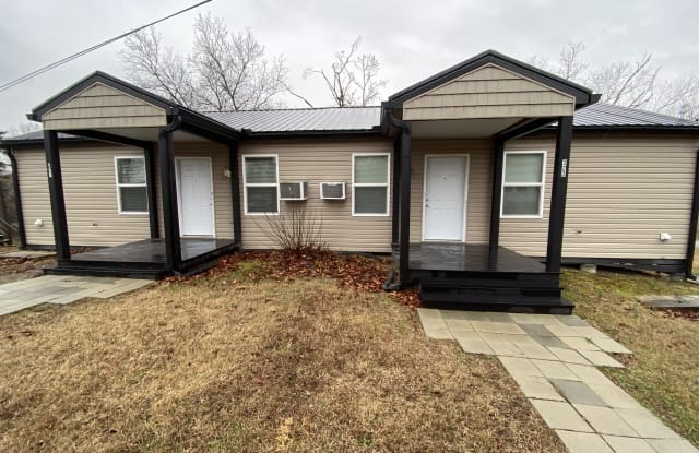 323 Jefferson Ave - 323 Jefferson Avenue, Oak Ridge, TN 37830