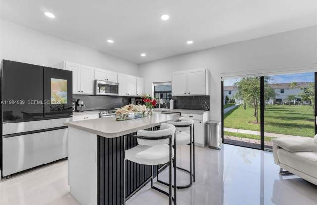 617 SW 11th Street, Florida City, FL 33034 photos photos