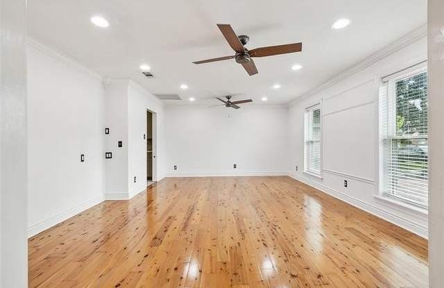 4112 LAKE TRAIL Drive Gallery 4
