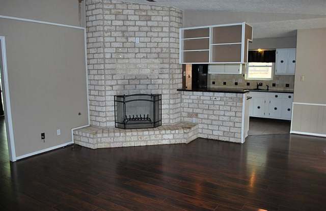 2310 Elmgate Drive Gallery 4