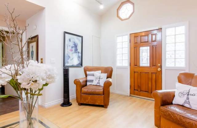 9448 Hillrose Street Gallery 2