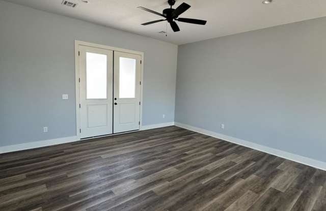 812 Trails End Ct Gallery 2