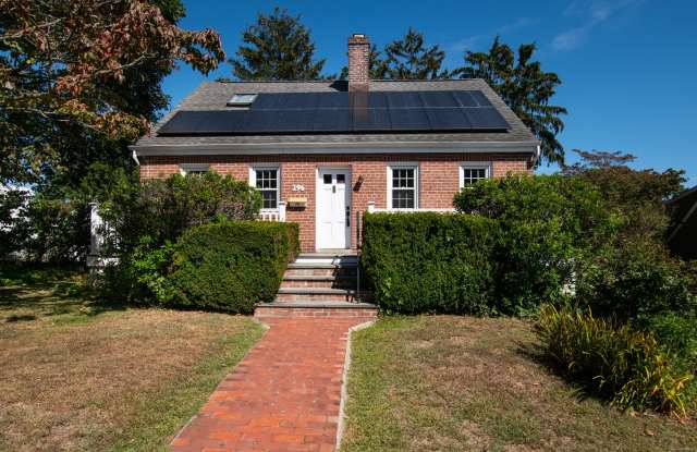 196 Woodrow Avenue photos photos