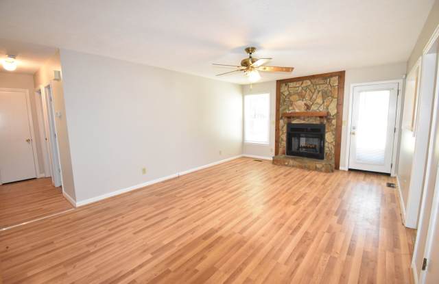Coming Soon! 3 Bedroom and 2 Bath Home (Pets Considered) Gallery 3