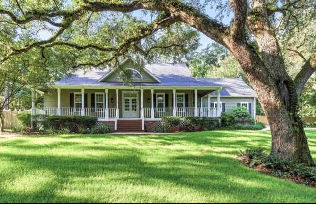 The Perfect Tallahassee 4 BR Family Home with Pool, Porch Privacy photos photos The Perfect Tallahassee 4 BR Family Home with Pool, Porch Privacy photos photos