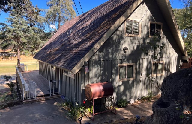 2992 Buckingham Drive - 2992 Buckingham Drive, Lake County, CA 95451