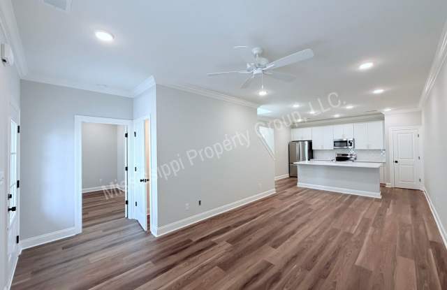 3BD/3.5BA New Build in Patterson Place! End Unit! Gallery 4