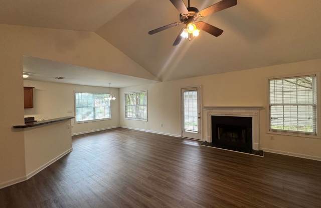 PRE-LEASING FOR AUGUST 10TH 2027! Gallery 3