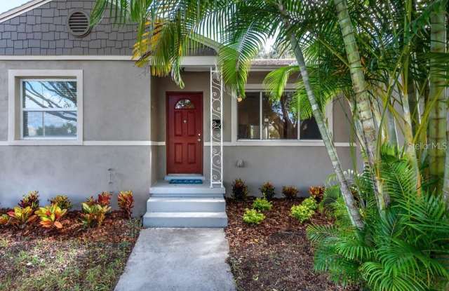 3815 1ST STREET NE - 3815 1st Street North, St. Petersburg, FL 33704