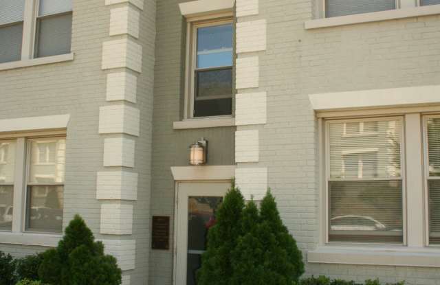4411 1st Pl Ne photos photos