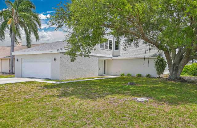 NOW AVAILABLE - 4/2 Single Family Home in San Carlos photos photos
