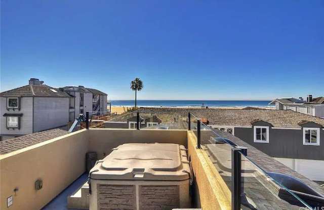 1829 W Balboa Boulevard W - 1829 West Balboa Boulevard, Newport Beach, CA 92663