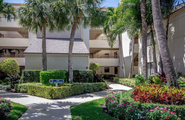 312 Oak Harbour Drive Gallery 2
