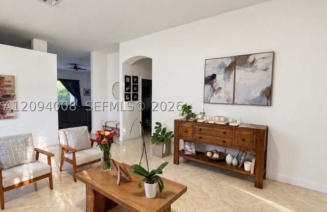 4437 Laurel Pl Gallery 3