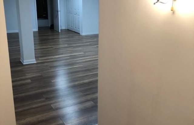 8814 Oak Park Ave garden Gallery 4