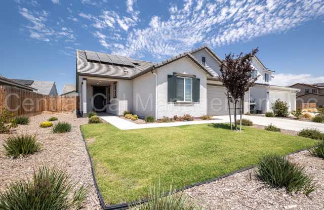 4 Bedroom/3 Bath Home with Solar in Community of Stockdale Ranch - $2795 per Month! Gallery 4