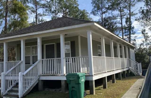 907 Dicks Street - 907 Dicks Street, Waveland, MS 39576
