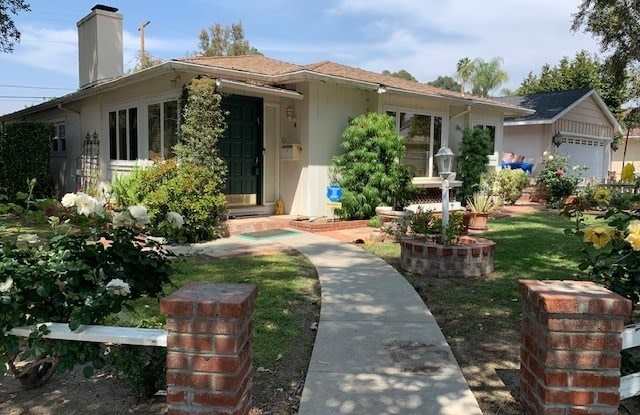 20935 Avenue San Luis Gallery 2